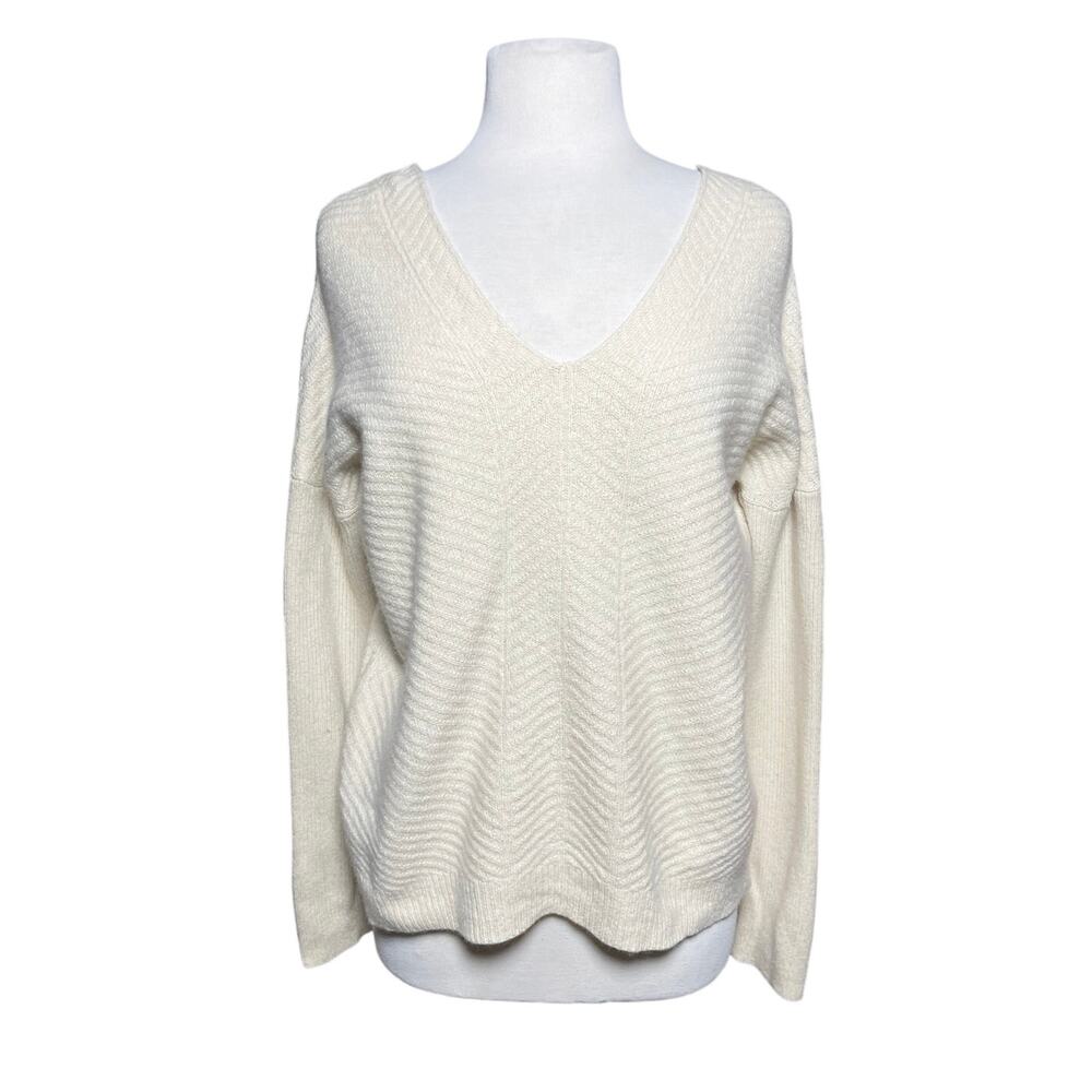 VINCE Women’s Double V Long Sleeve Pullover Cream Sweater